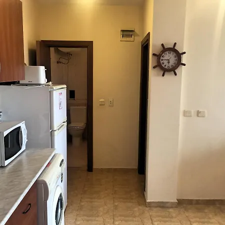 Manastira 1 With Sea View Eh شقة *
